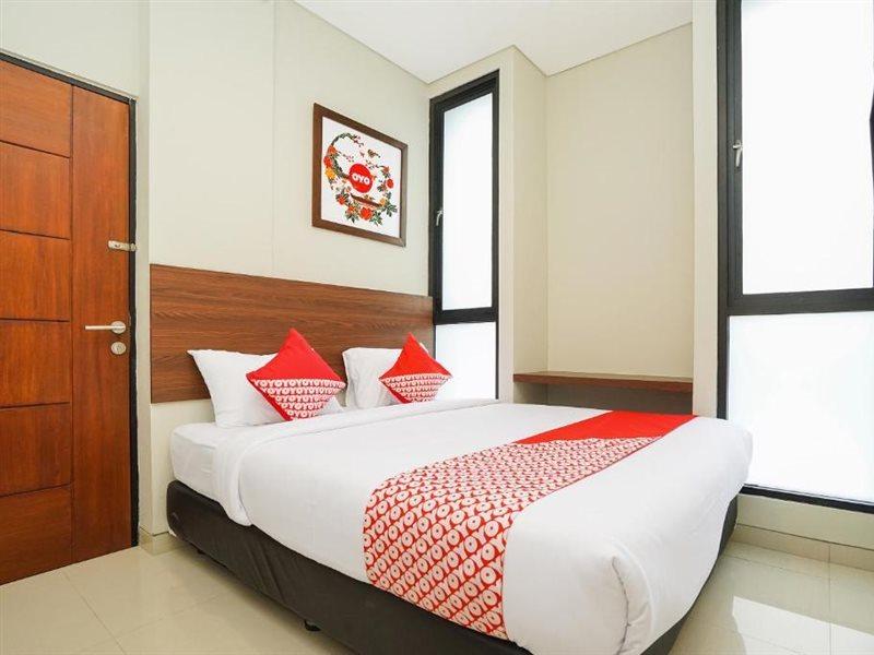 Hotel Super Oyo Capital O 449 The Colins Keputih Exteriér fotografie