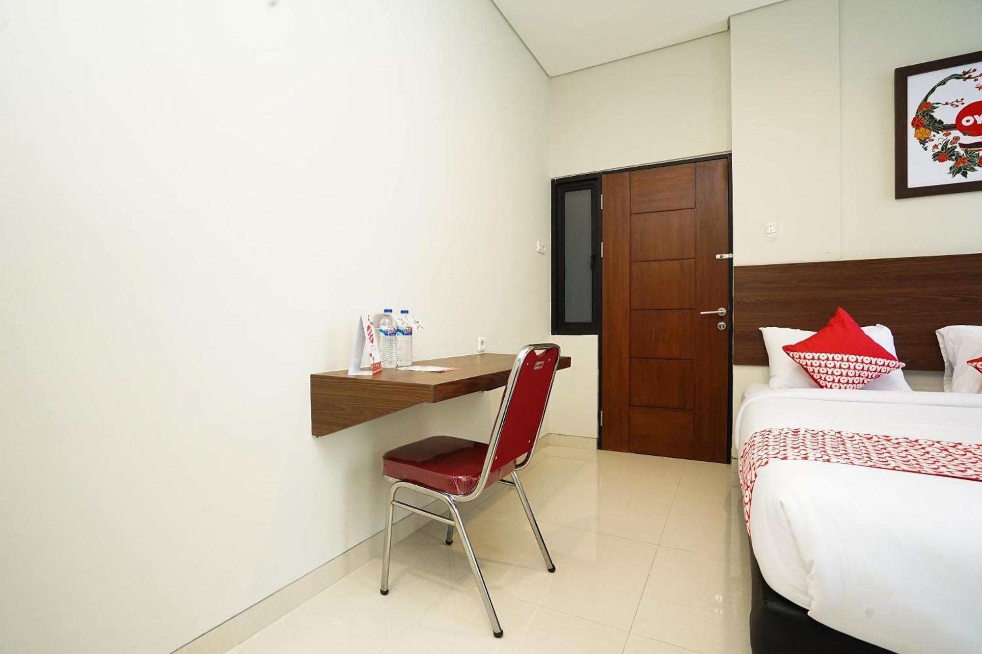 Hotel Super Oyo Capital O 449 The Colins Keputih Exteriér fotografie