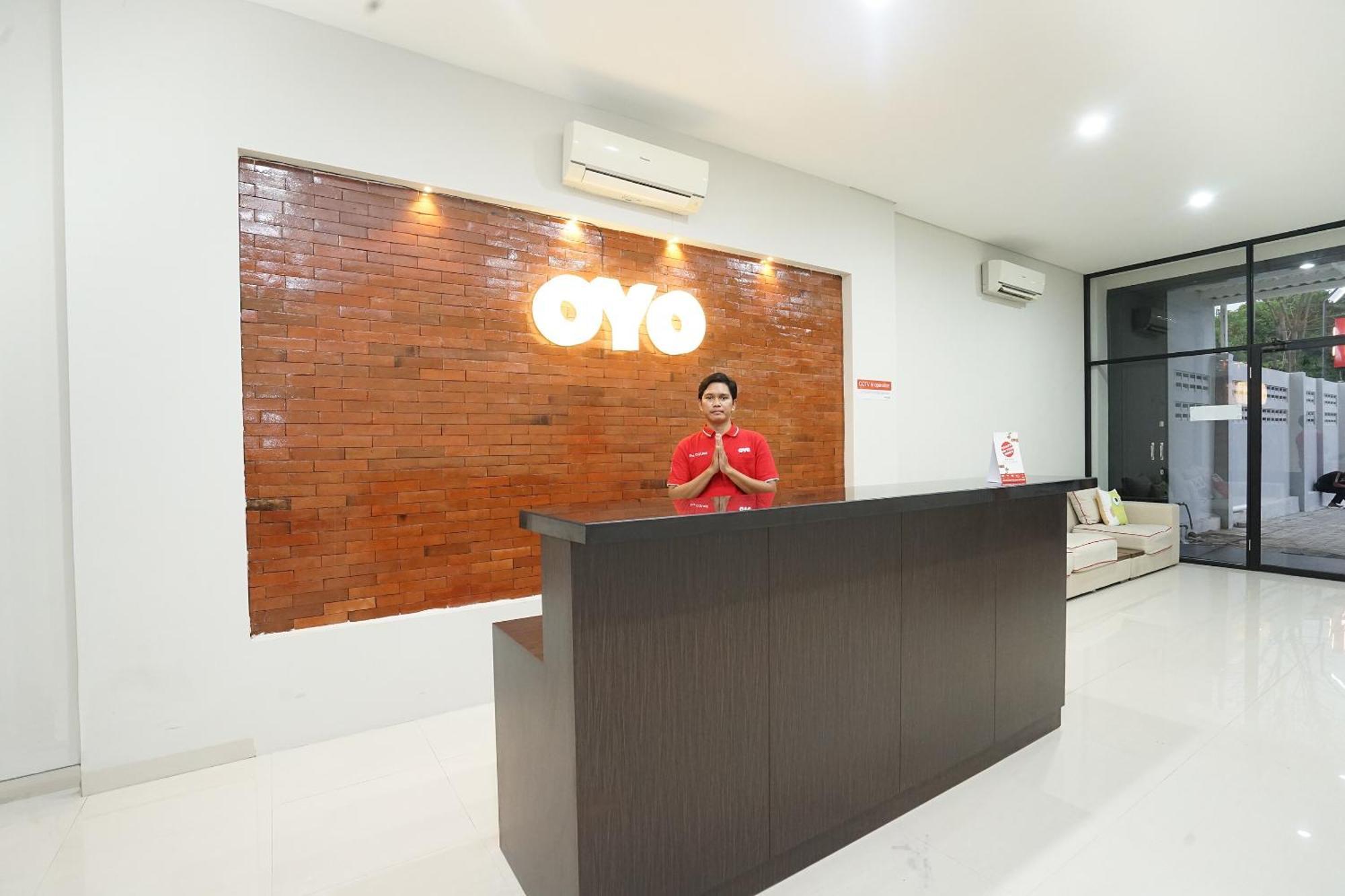 Hotel Super Oyo Capital O 449 The Colins Keputih Exteriér fotografie